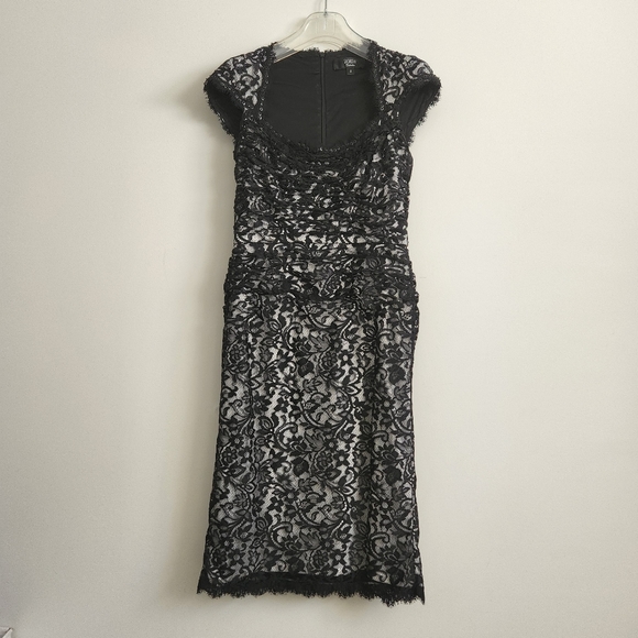 *SOLD* Tadashi Shoji lace dress black sz 2 - Picture 2 of 9